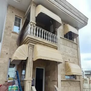 سایبان برقی و سایبان چتری با پوشش خطی روی نما برتریهای سایبان برقی نسبت به سایبان چتری