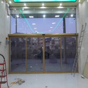 مقایسه کاربردی انواع درب اتوماتیک شیشه ای