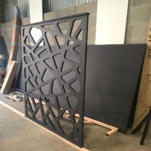 نرده سی ان سی حیاط و محوطه