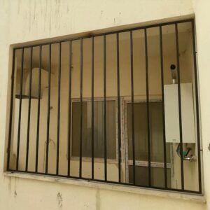 مقایسه حفاظ پنجره ثابت و بازشو برای انتخاب مناسب ساختمان