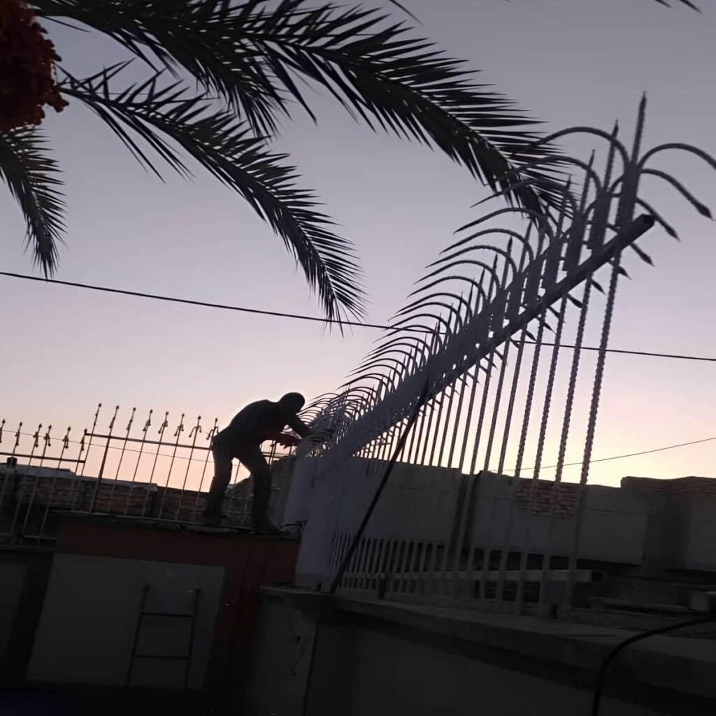 حفاظ شاخ گوزنی و حفاظ سرنیزه ای با برش منظم قطعات