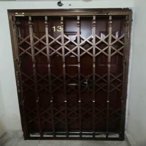 14 مدل درب آکاردئونی برای واحد اداری