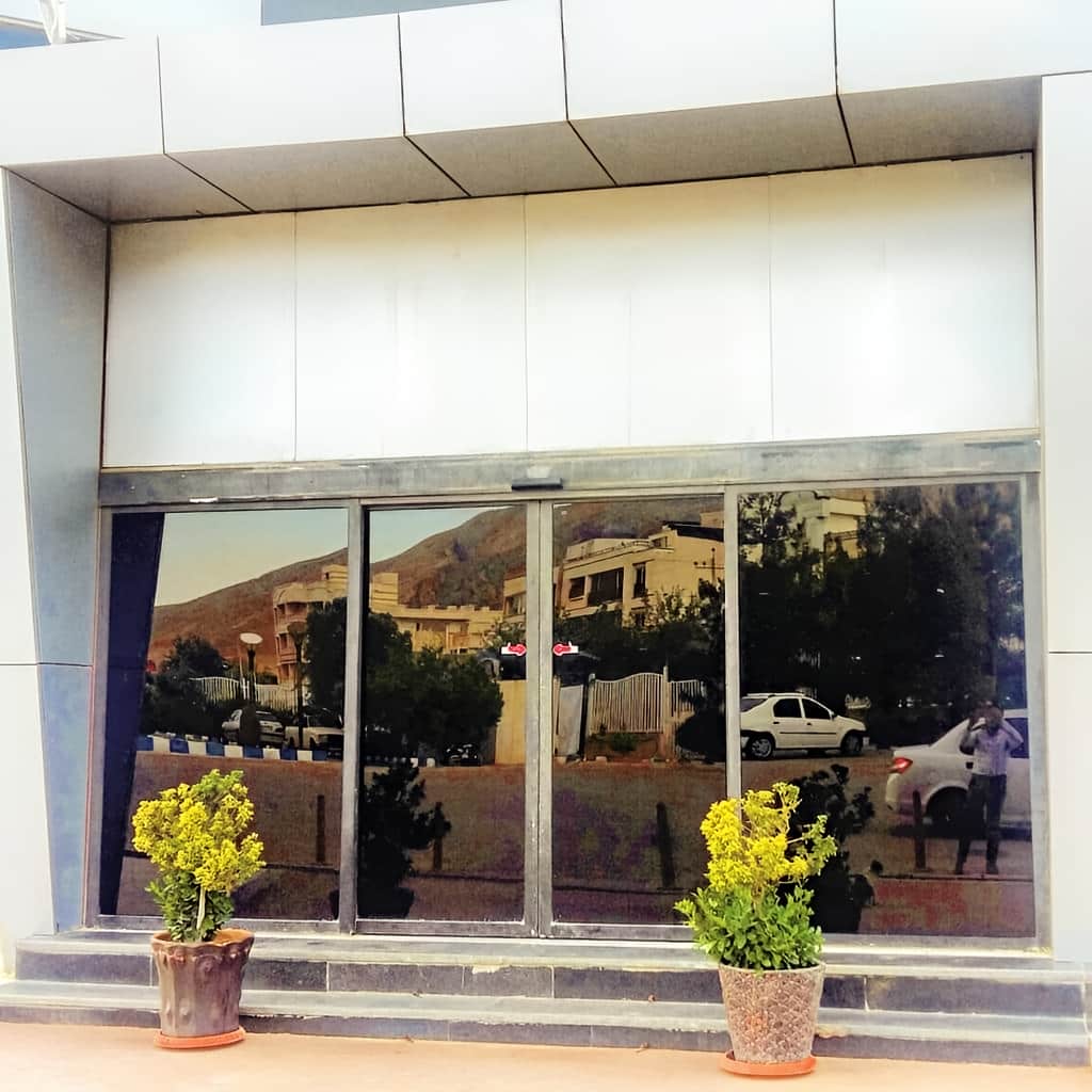 قیمت درب شیشه ای گردان با موتور اتوماتیک