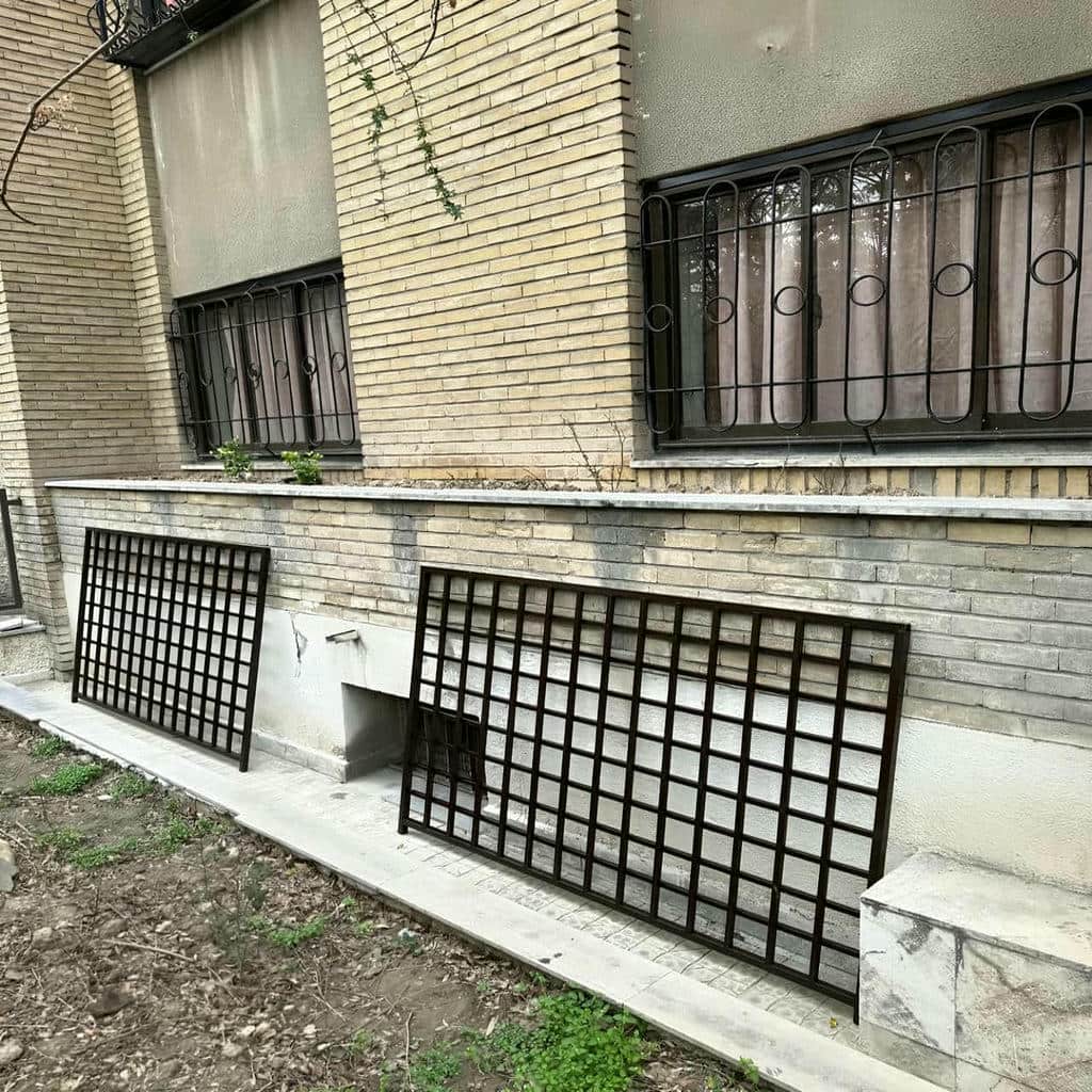 13 طرح نرده پنجره فلزی شاسی دار