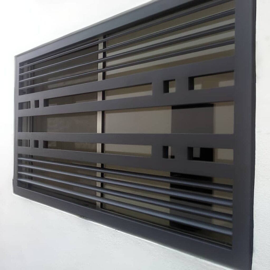 خدمات اندازه گیری نرده پنجره شاسی دار
