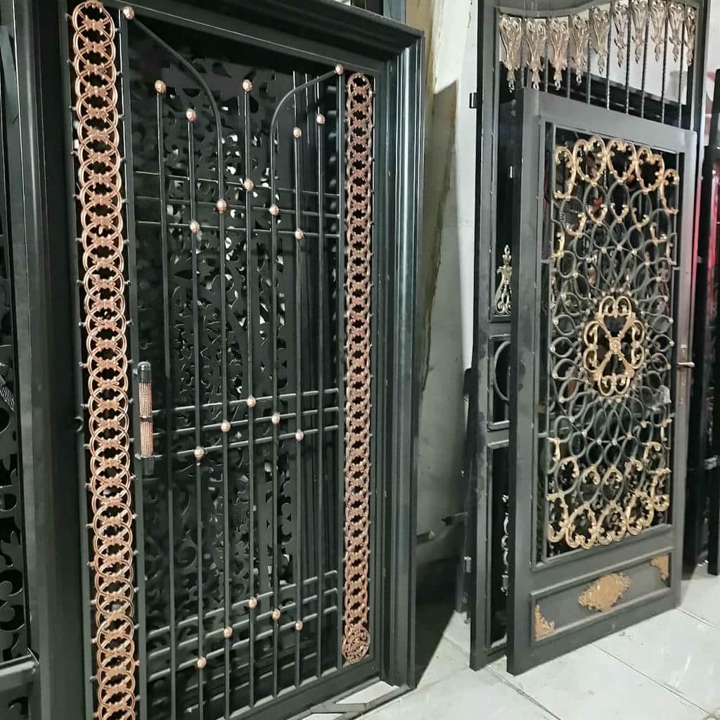 ساخت درب ساده شاسی فلزی با شیار افقی