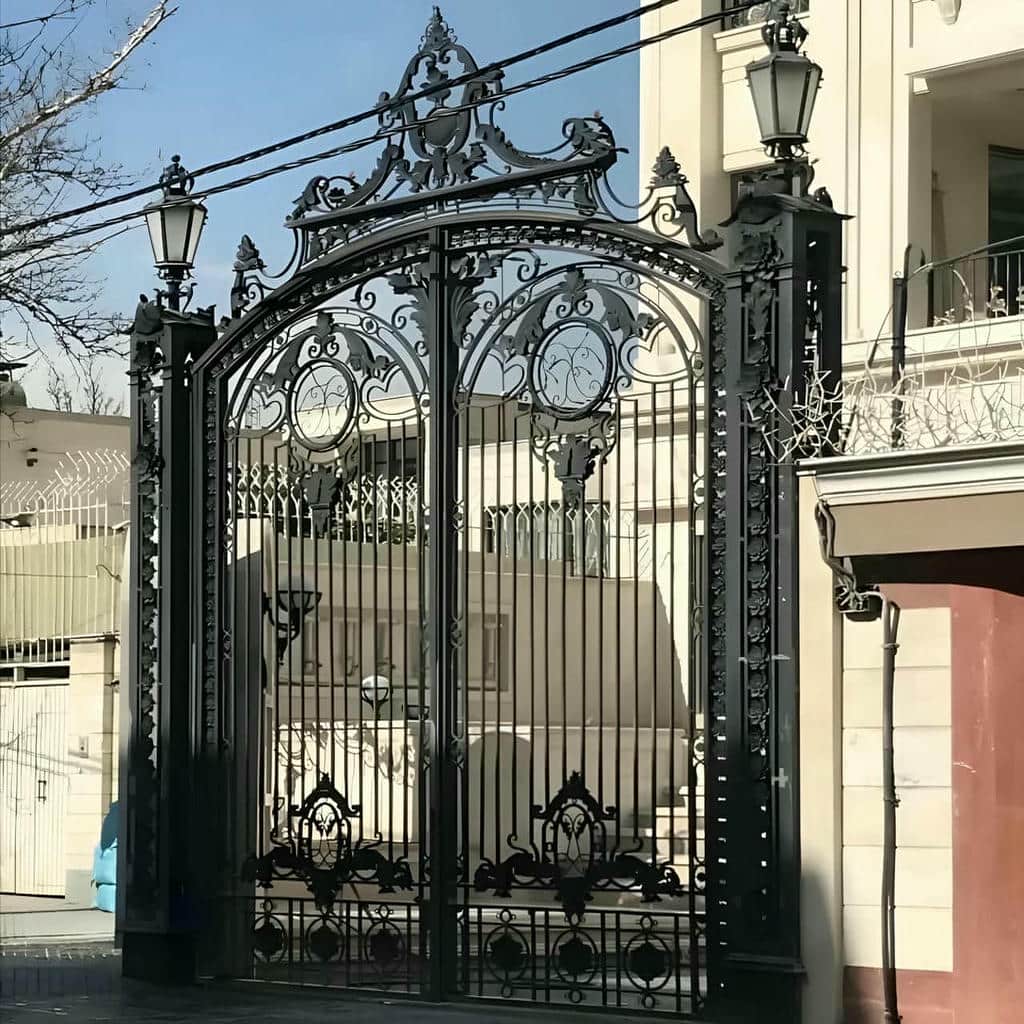 سفارش درب باغچه دار ورودی مدل ریلی