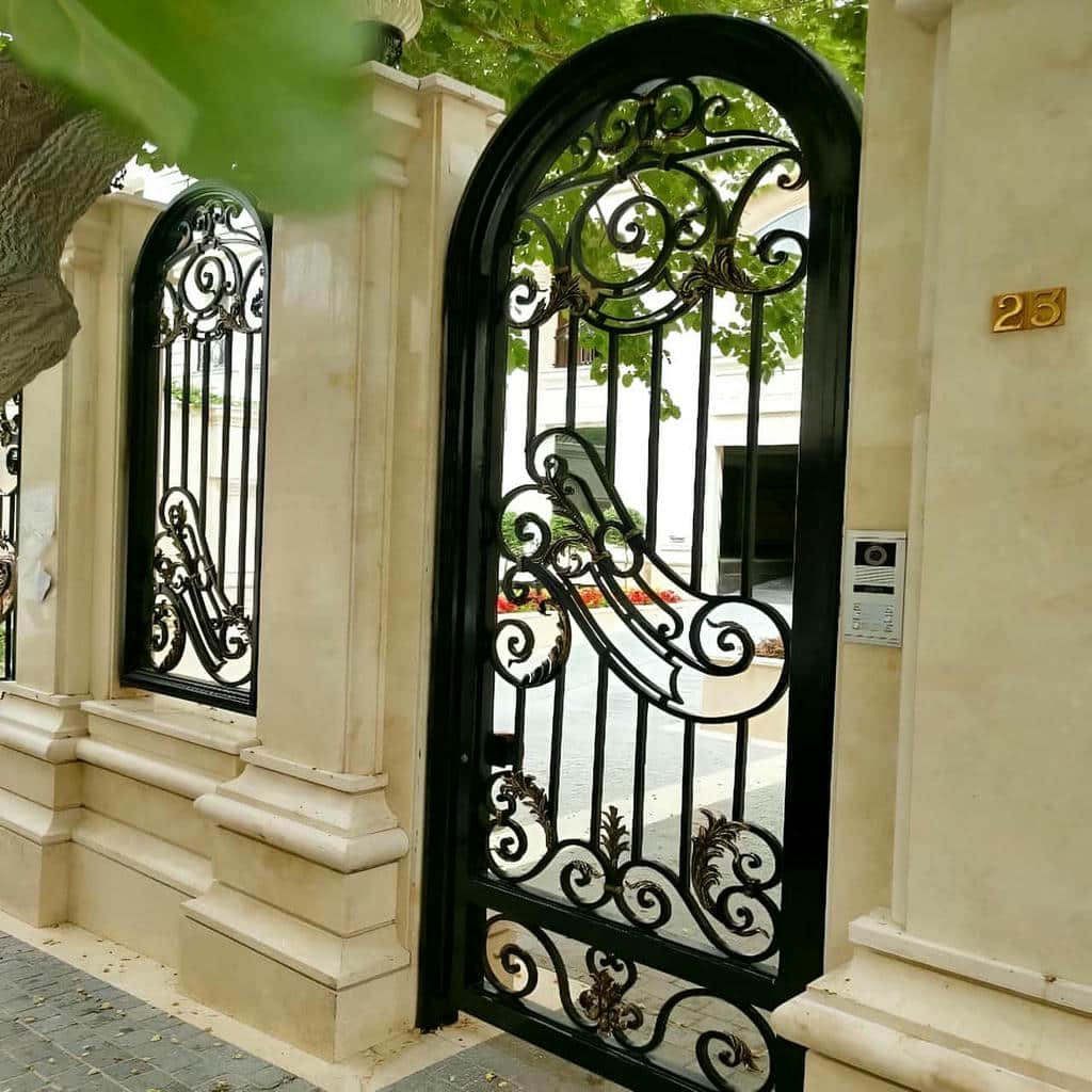 خرید درب پارکینگ شاسی فلزی تقویت شده سفارشی