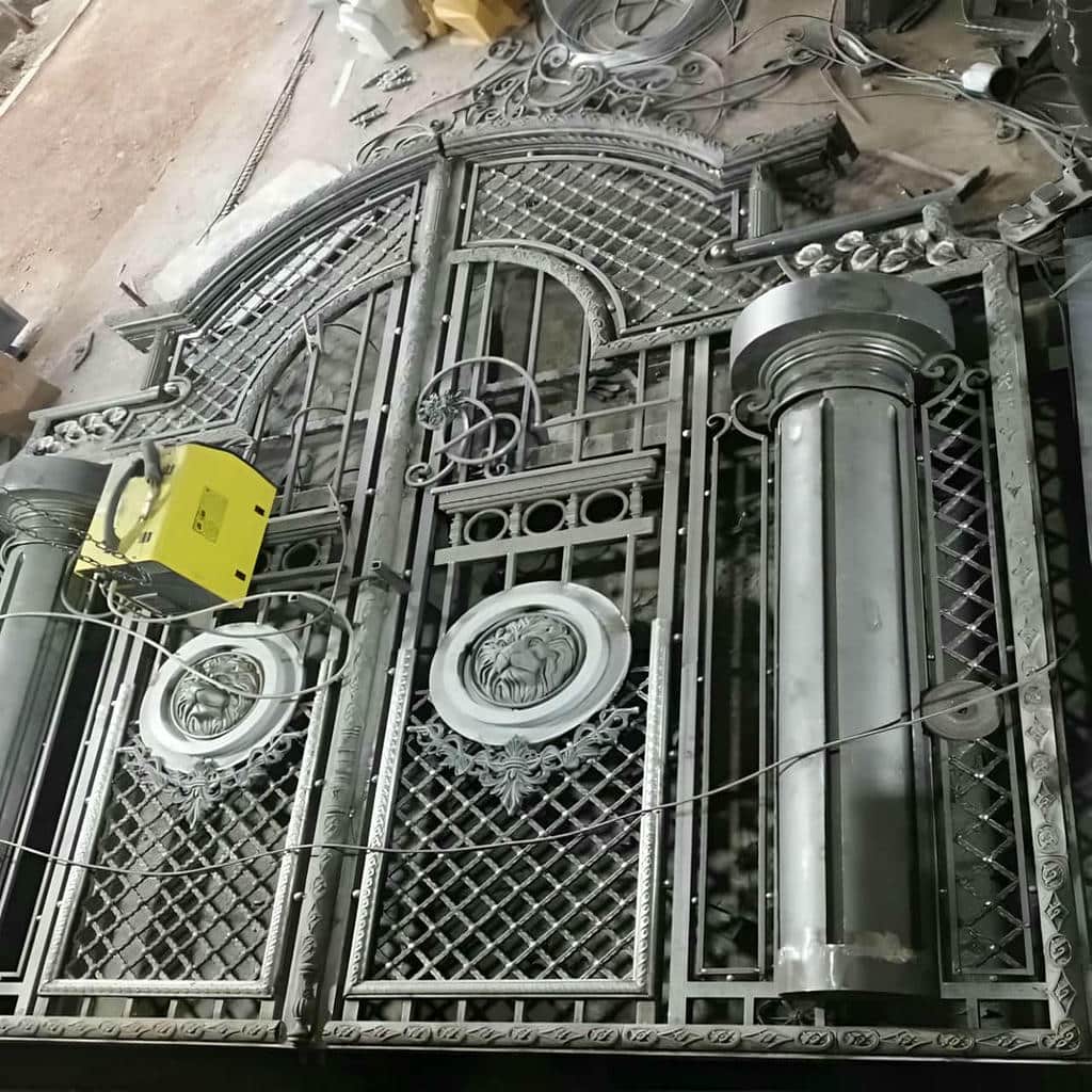 فروش درب ریلی محوطه باغ مدل نیمه باز
