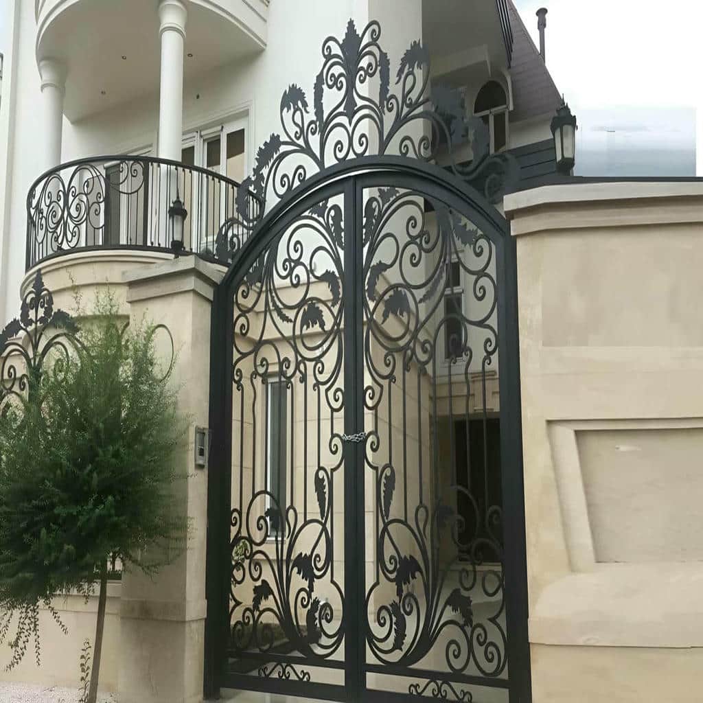ساخت درب حیاط کتیبه دار با نقش سفارشی