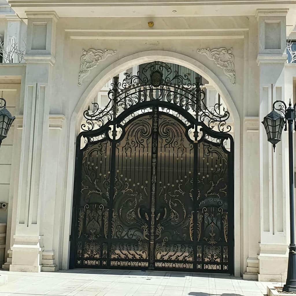 خرید درب حیاط طاق دار با کلاف مقاوم