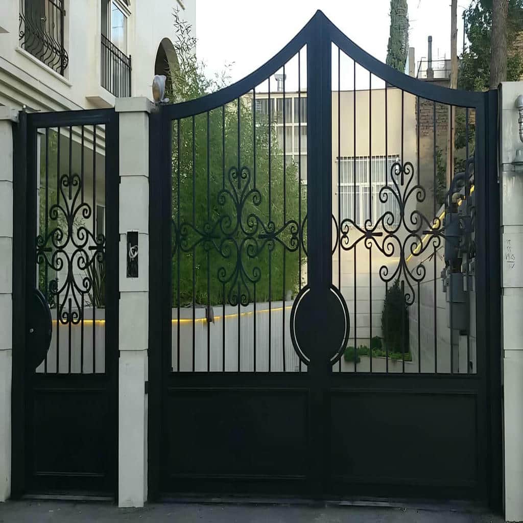 خدمات تعمیر درب آهنی شیک ورودی حیاط