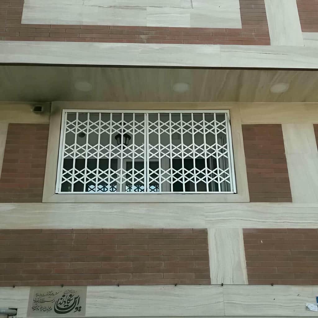 حفاظ پنجره ریلی بازشو مدل دو لنگه