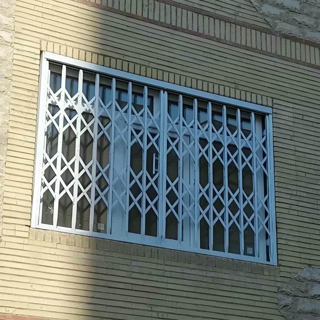 حفاظ پنجره ریلی بازشو مدل تک لنگه