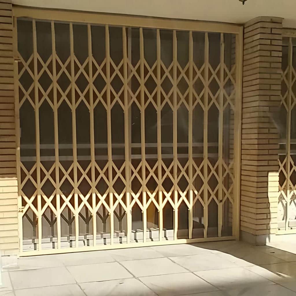 نصب حفاظ پنجره ریلی بازشو داخل قاب