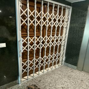 13 نمونه درب آکاردئونی سه گل تسمه
