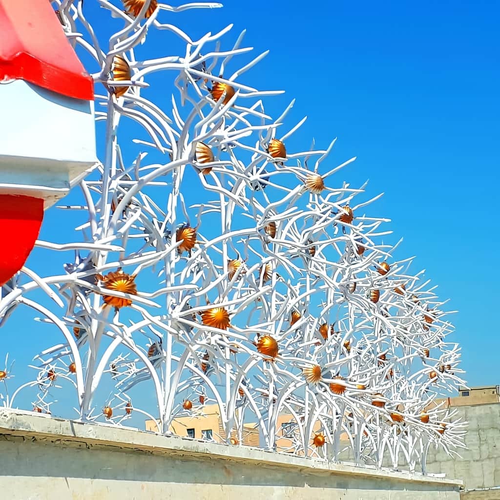 حفاظ گل آفتابگردان طراحی شاخه ای زیبا