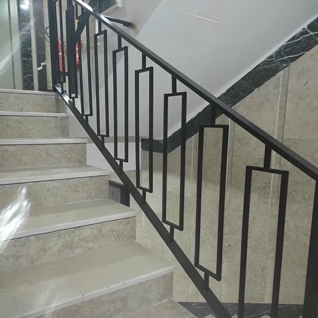 حفاظ لبه بالکن ساده فلزی