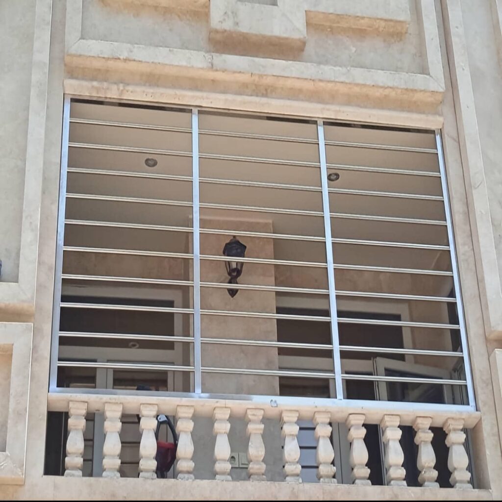 نرده تراس سفارشی برای دهانه بزرگ