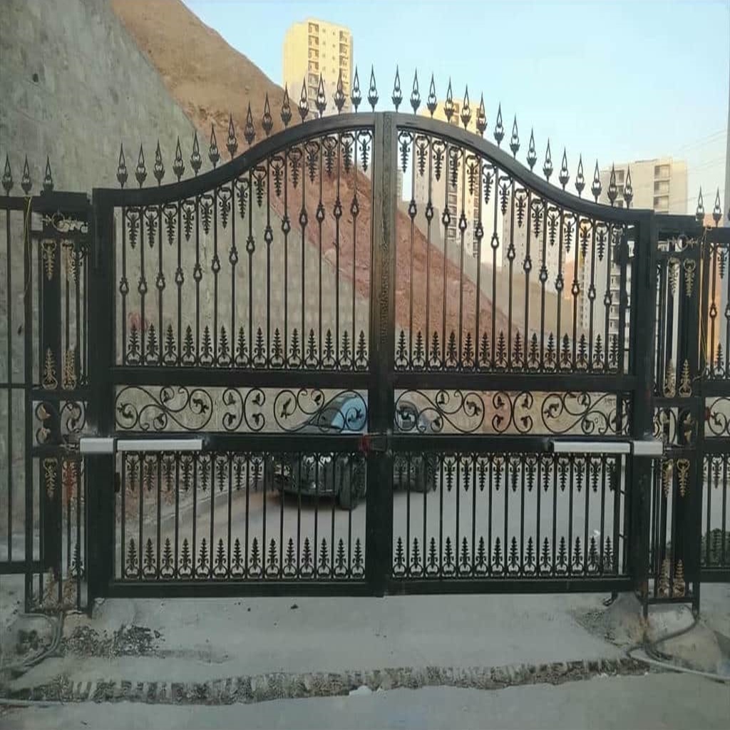 جک درب حیاط هماهنگ با ابعاد سفارشی