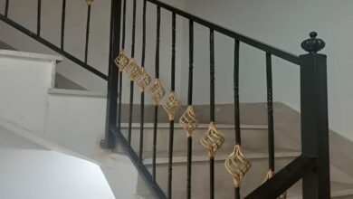 نرده فرفورژه راه پله با طراحی کلاسیک