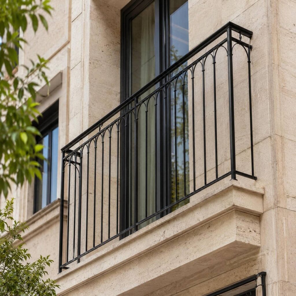 نرده کلاسیک بالکن مناسب تراس لوکس