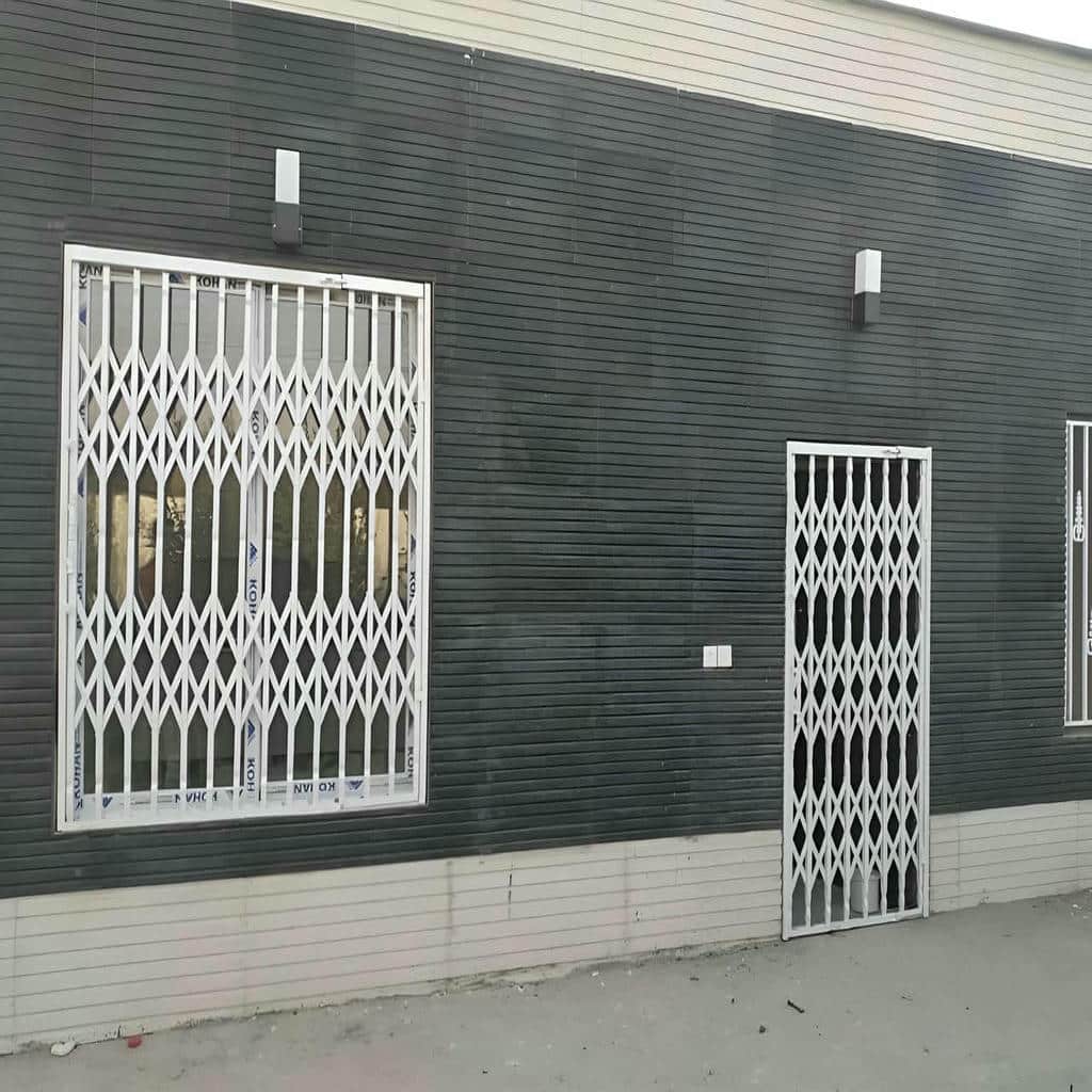 حفاظ پنجره متحرک با پوشش مقاوم